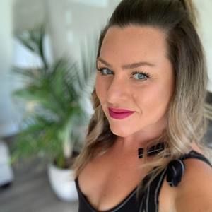 Meet your Posher, Mia marie